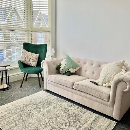Stunning Flat Close To Beach Swansea Luaran gambar