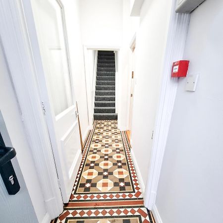 Stunning Flat Close To Beach Swansea Luaran gambar