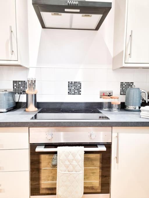 Stunning Flat Close To Beach Swansea Luaran gambar