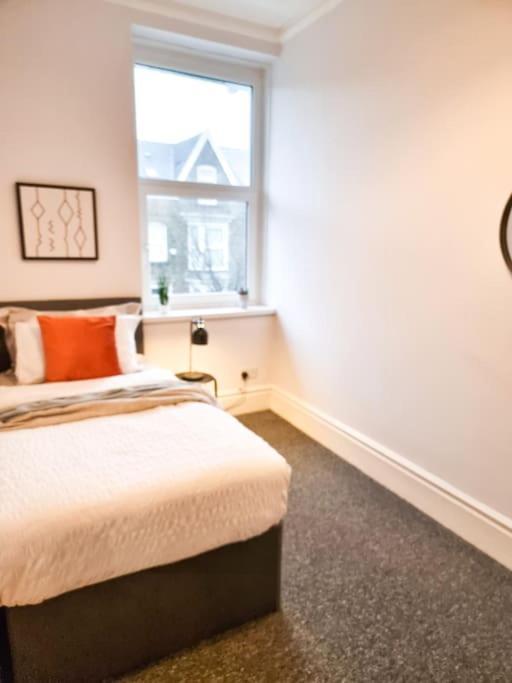 Stunning Flat Close To Beach Swansea Luaran gambar