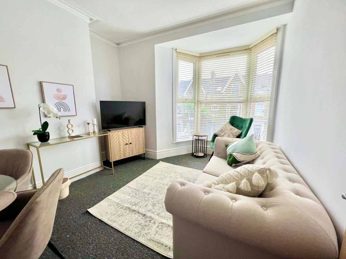 Stunning Flat Close To Beach Swansea Luaran gambar