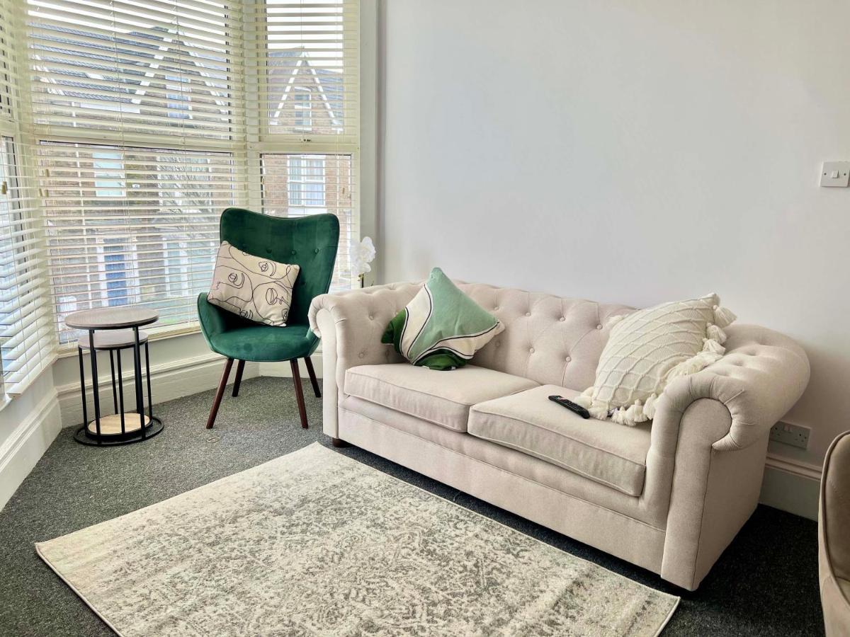 Stunning Flat Close To Beach Swansea Luaran gambar