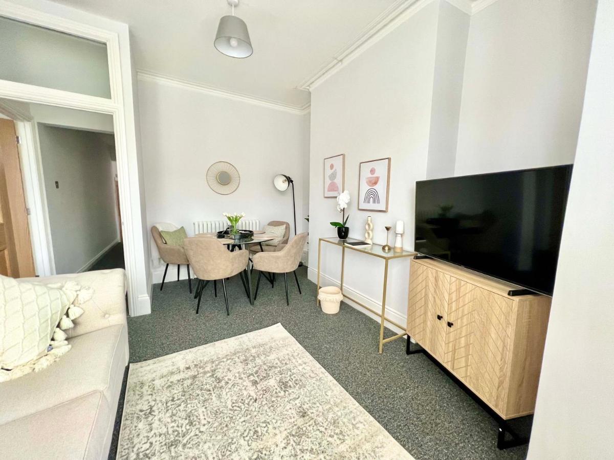 Stunning Flat Close To Beach Swansea Luaran gambar